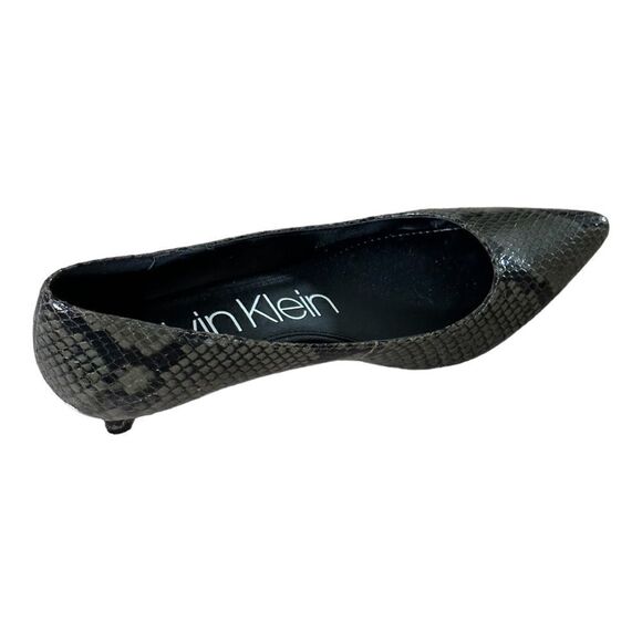 Calvin Klein Women's Gabrianna Pumps in the Size 9.5M in Snake Camouflage - Picture 10 of 10